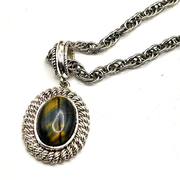 "5/$25" Vintage Avon Tigers Eye Silvertone Pendant Chain Necklace 24" - Picture 1 of 10